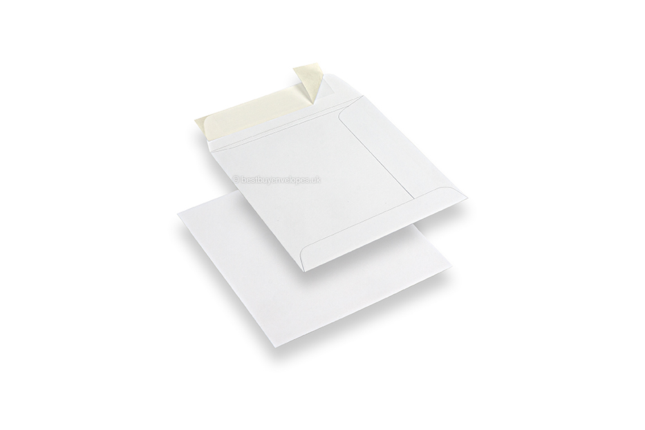 Square white envelopes - 140 x 140 mm