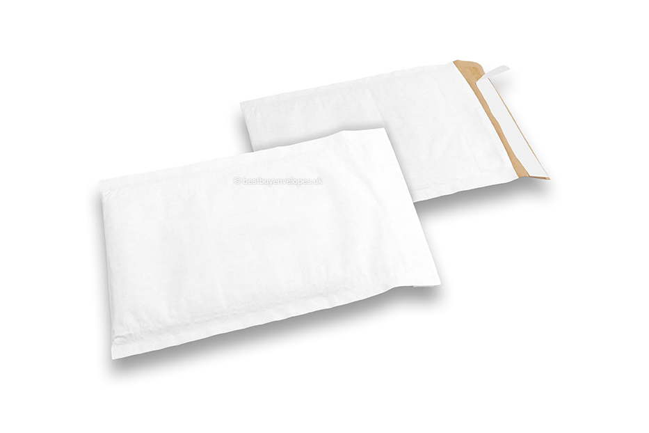 Paper padded envelopes - white, 150 x 215 mm